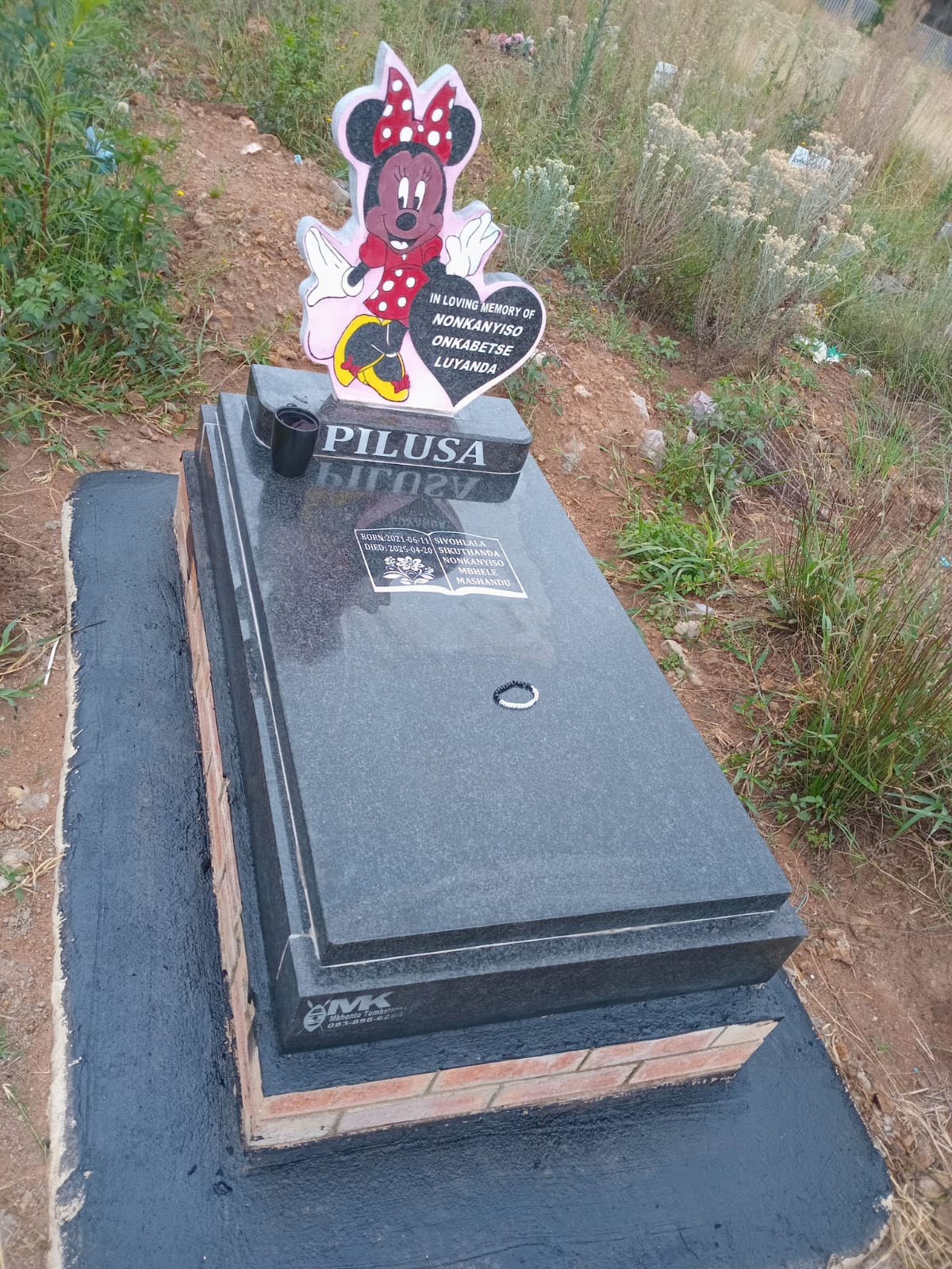 Tombstone installation at Thembisa Mooifontein Cemetery by Mkhonto Tombstones
